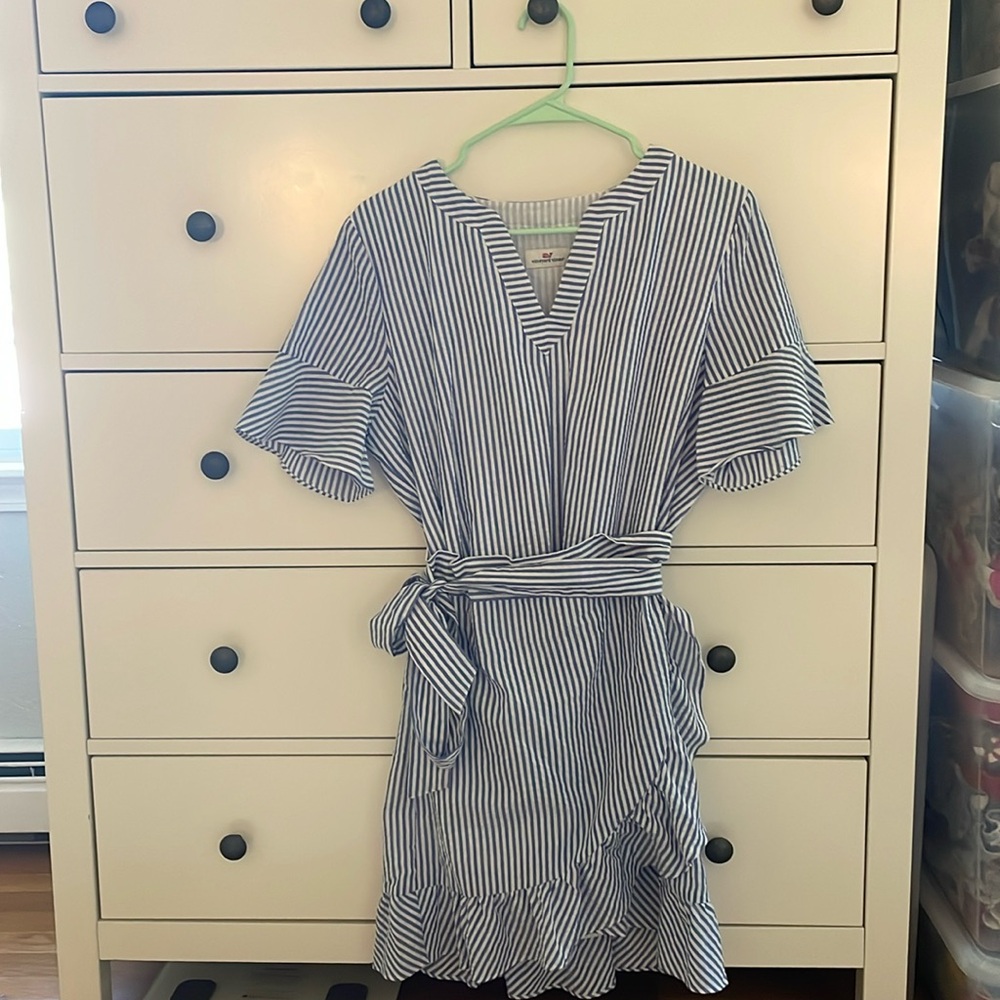 NWT Vineyard Vines seersucker wrap dress